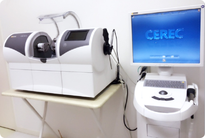 歯の修復物を設計・製作するCAD/CAMシステム