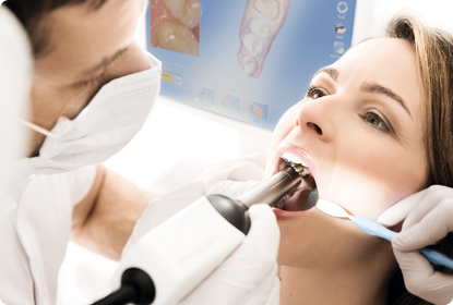 ３D光学カメラを使用して患部を撮影（スキャン）型取り